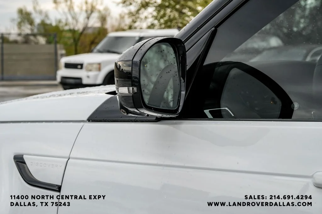 Used 2025 White Land Rover Dynamic SE image 41