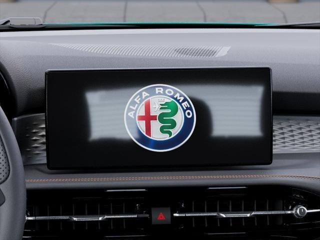 New 2025 Verde (Green) Fangio Metallic Exterior Paint Alfa Romeo  image 30