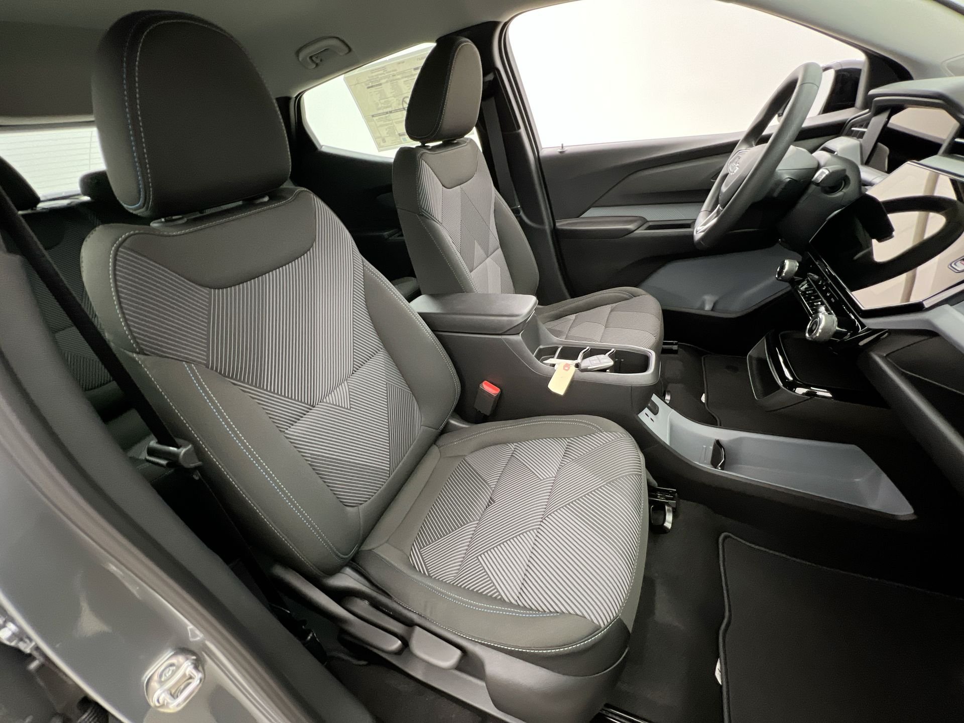 2027 Chevrolet Bolt LT - Photo 56