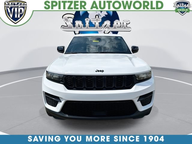 Used 2024 White Jeep Altitude X image 3
