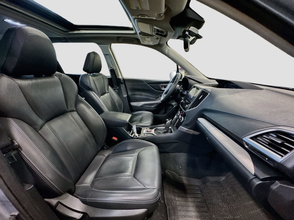 Used 2023 Silver Subaru Limited image 31