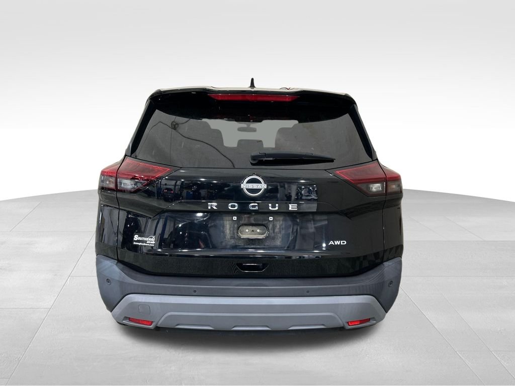 Used 2023 Black Nissan S image 4