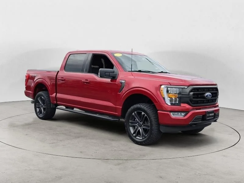 Used 2022 Red Metallic Ford XLT image 1