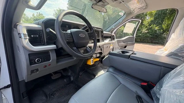 2026 Ford F-550 Super Duty Chassis Cab XL - Photo 63