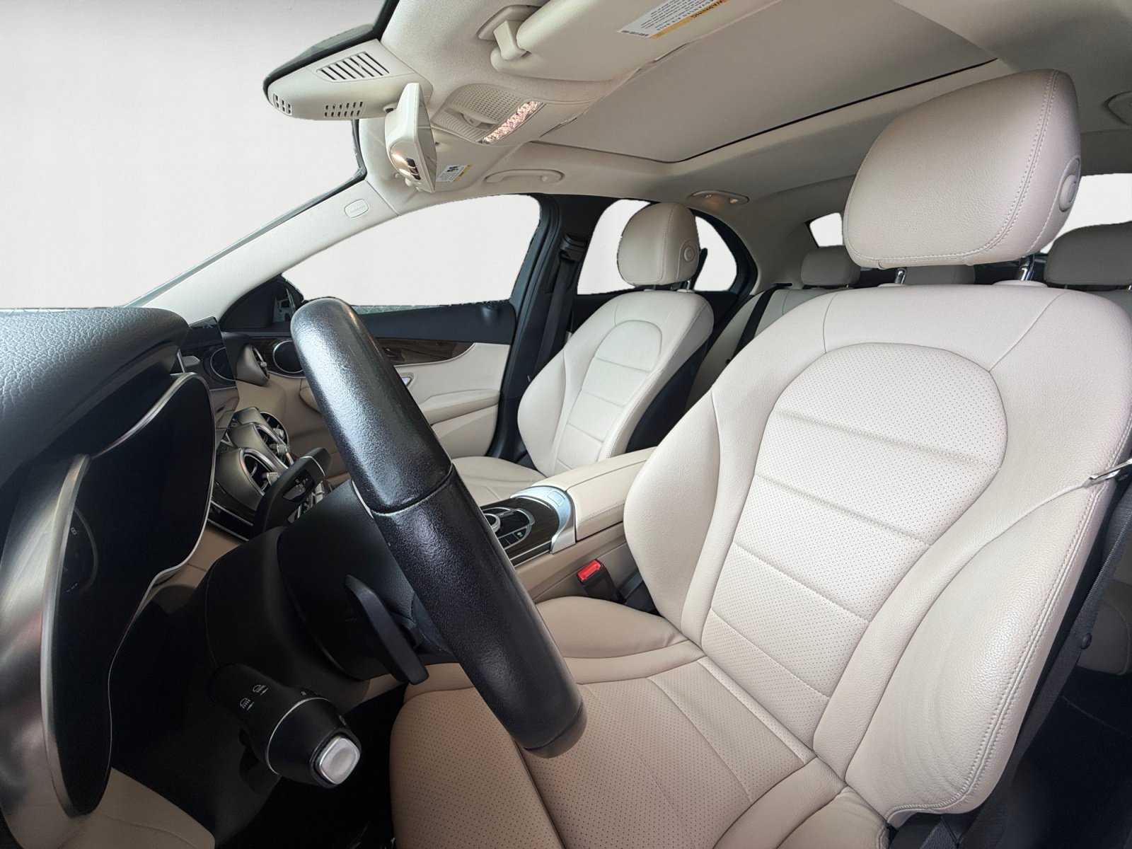 Used 2019 designo Diamond White Metallic Mercedes-Benz C 300 image 10