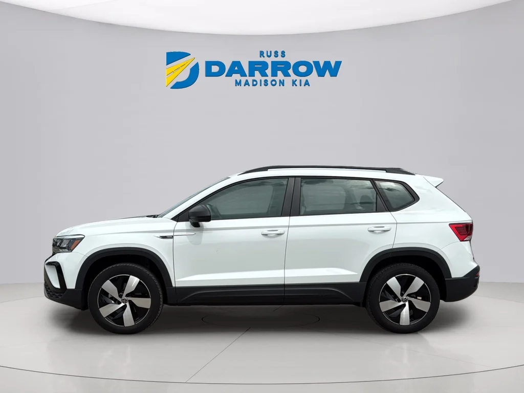 Used 2023 White Volkswagen 1.5T S image 2