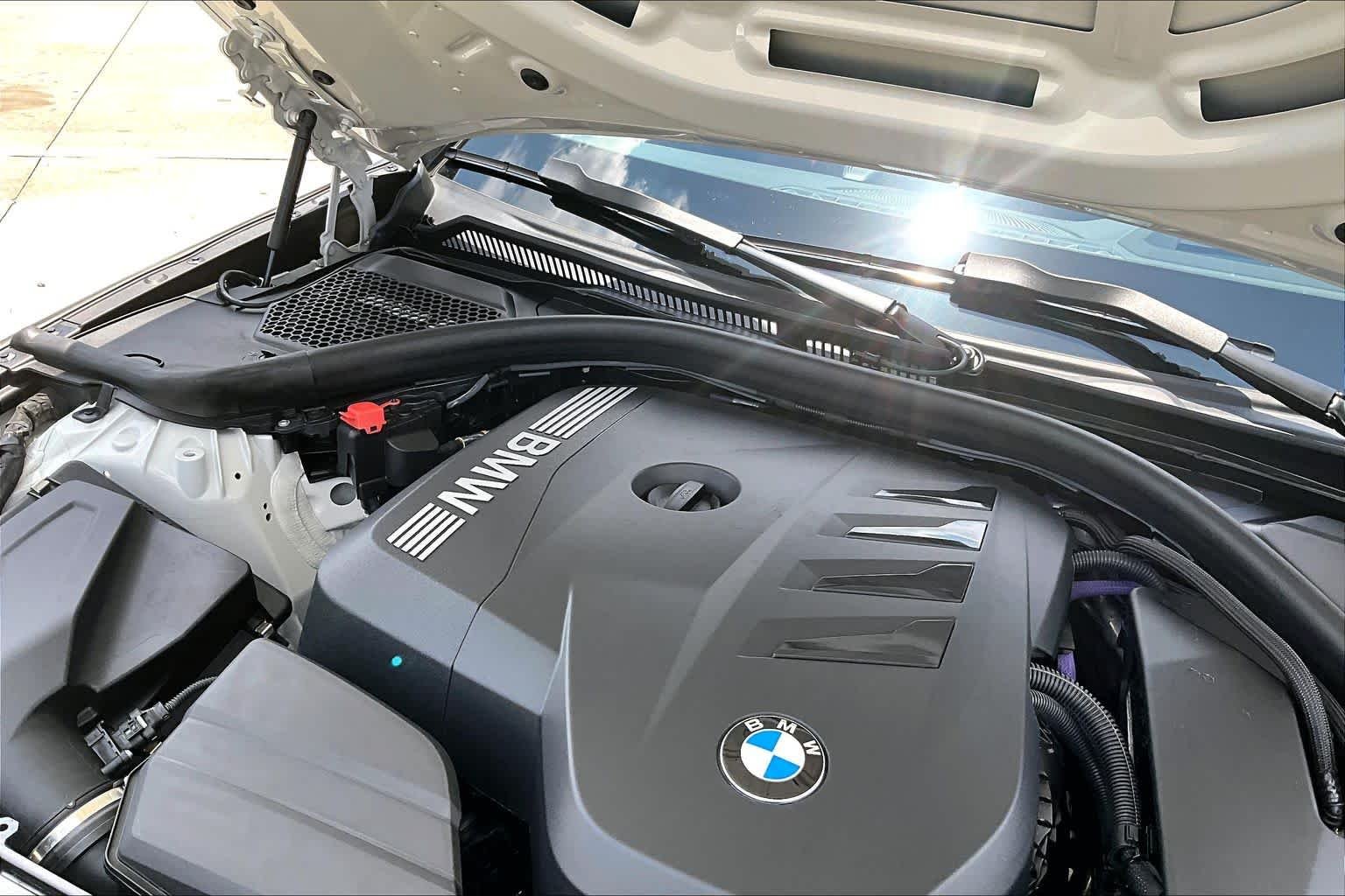 Used 2026 Mineral White Metallic BMW 330i NA image 32