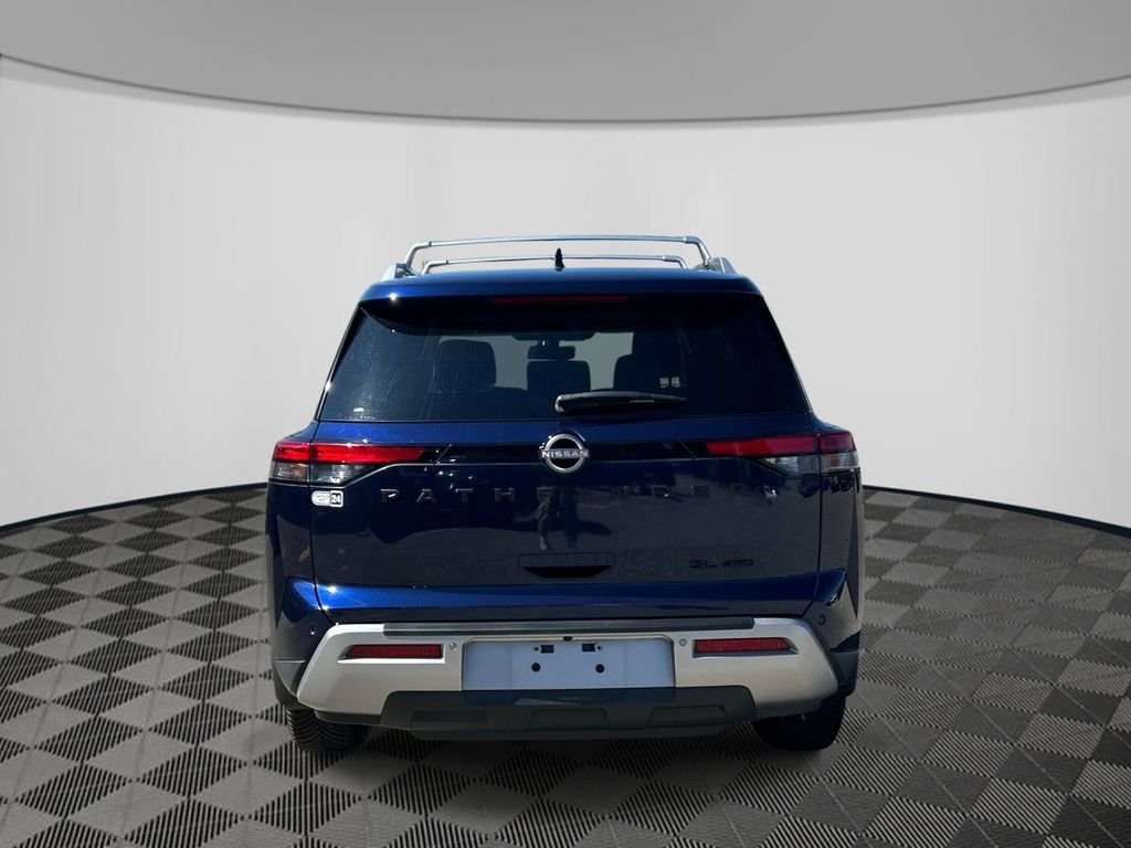 Used 2022 Blue Nissan SL image 4