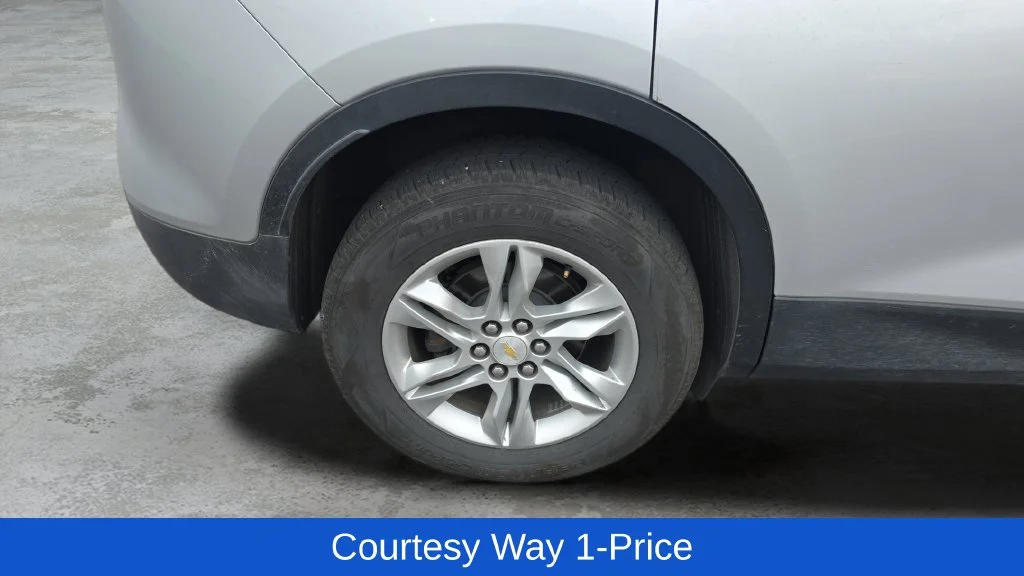 Used 2020 Silver Chevrolet LT image 12