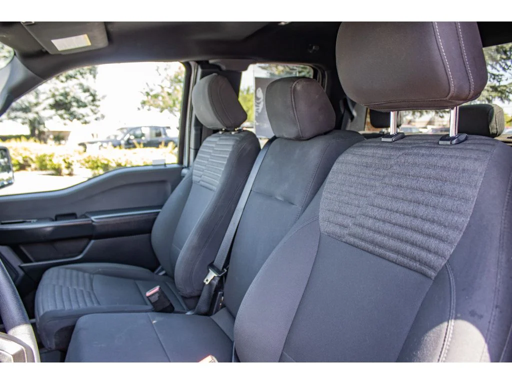 Used 2021 ICONIC SILVER METALLIC Ford XL image 27