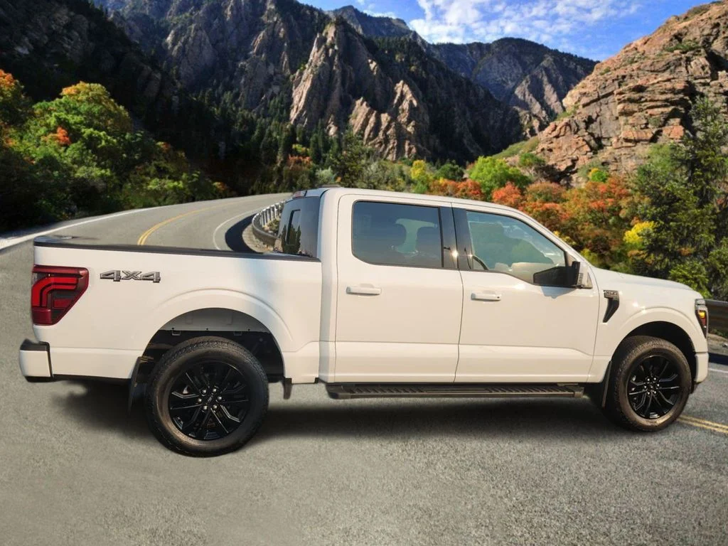 Used 2025 White Ford Lariat image 2