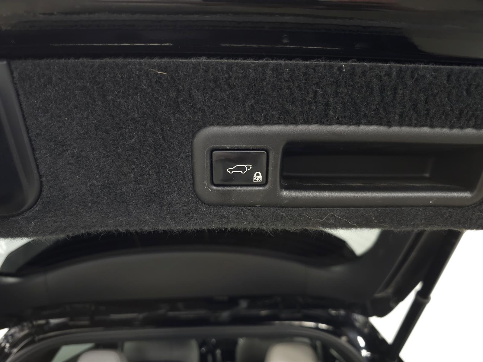 Used 2016 Black Lexus F SPORT image 8
