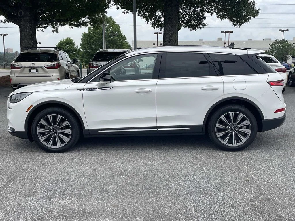 Used 2020 White Lincoln Reserve image 2