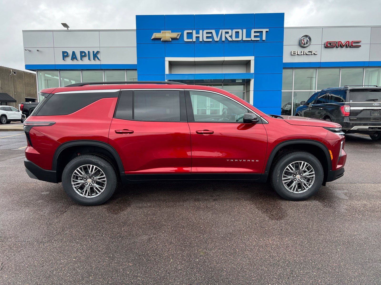 2027 Chevrolet Traverse LT