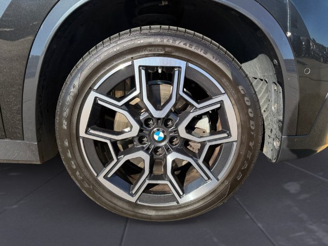 Used 2023 Black BMW xDrive28i image 46