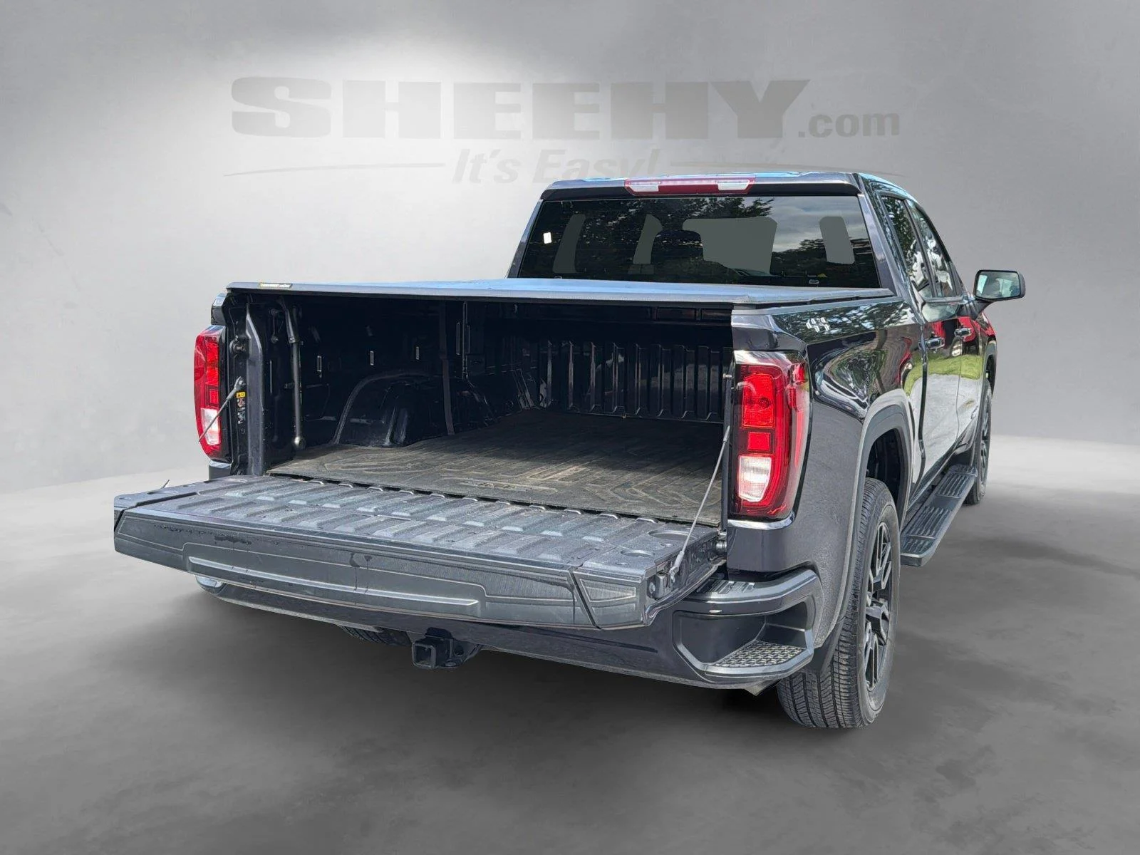 Certified Used 2024 Titanium Rush Metallic GMC Elevation image 19