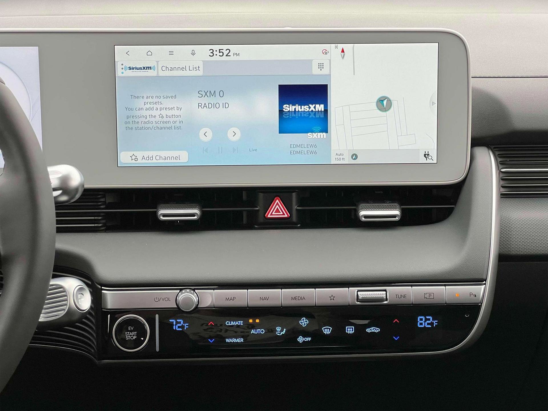 New 2024 Atlas White Hyundai SEL image 19