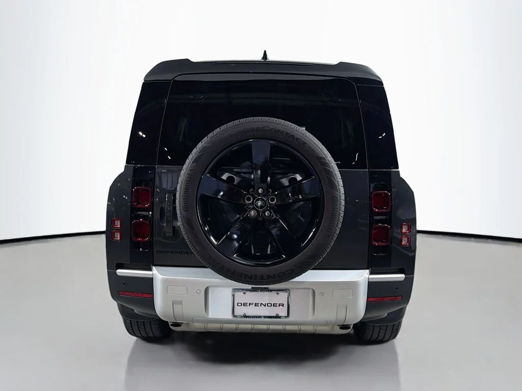 Used 2024 Gray Land Rover S image 6