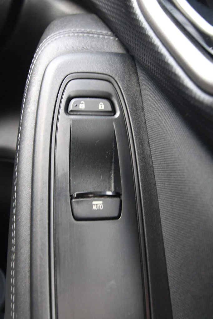 Used 2021  Subaru Premium image 23