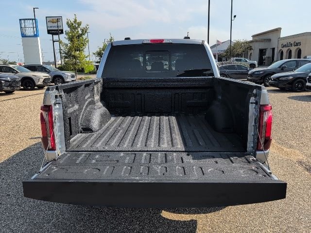 Used 2025 Silver Ford Lariat image 22