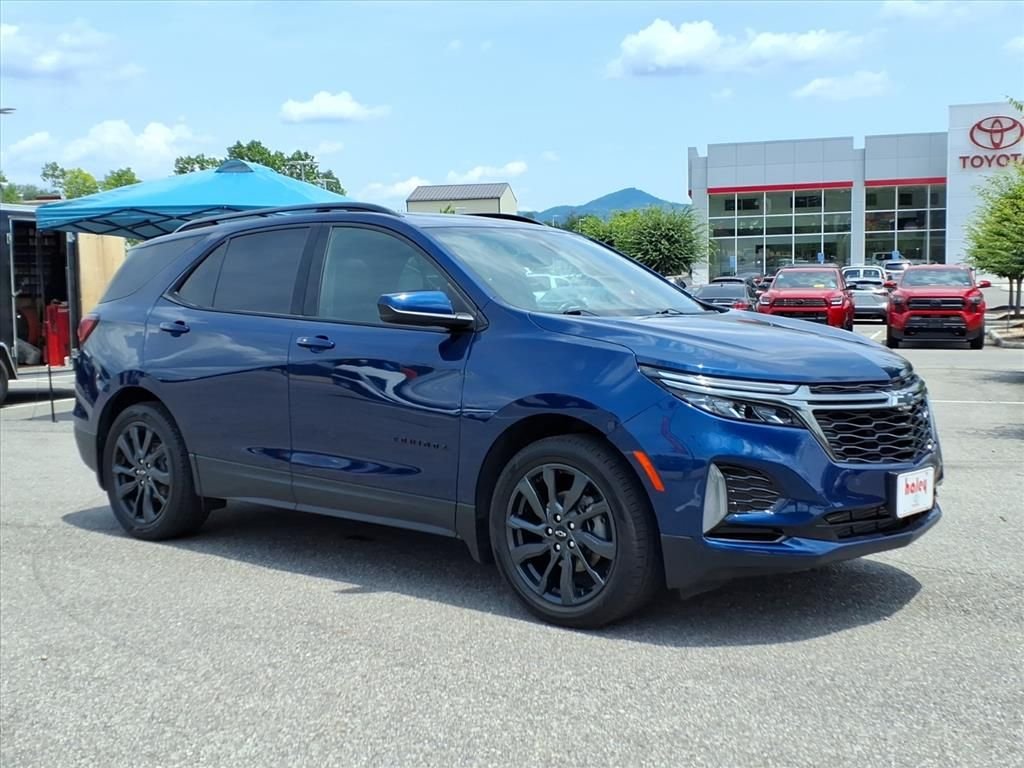 Used 2022 Blue Chevrolet RS image 2