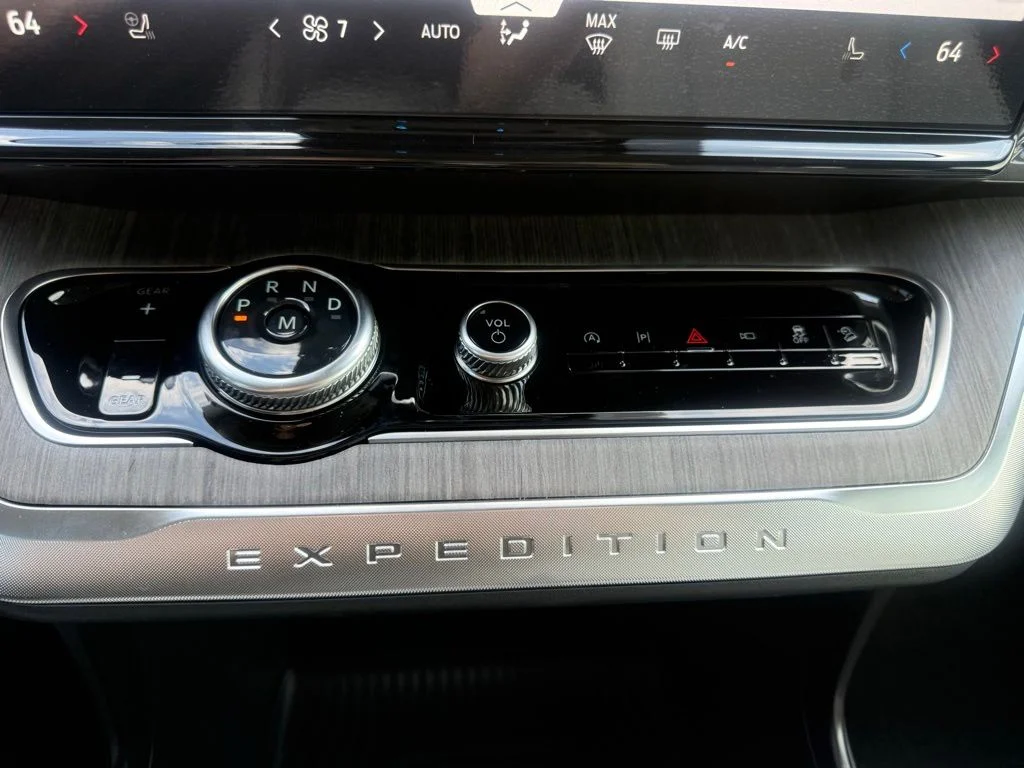 New 2026 Dark Matter Gray Metallic Ford MAX Platinum® image 22