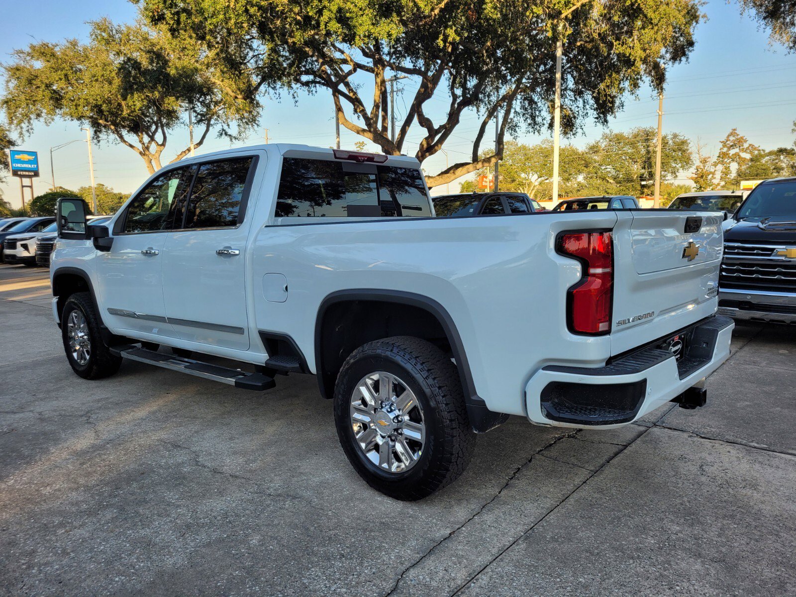 New 2026 Polar White Tricoat Chevrolet High Country image 5