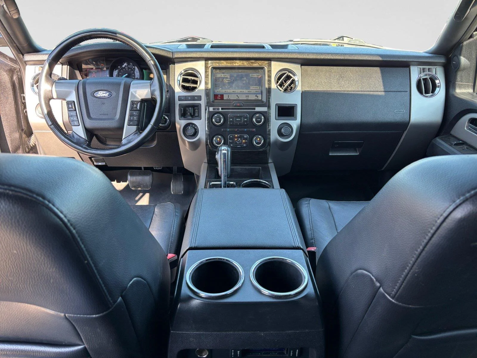 Used 2016 Magnetic Ford Limited image 14