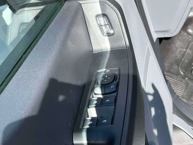 New 2027 Oxford White Ford F-350® XL image 22