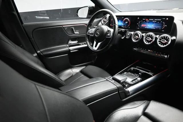 Used 2021 Black Mercedes-Benz GLA 250 image 16