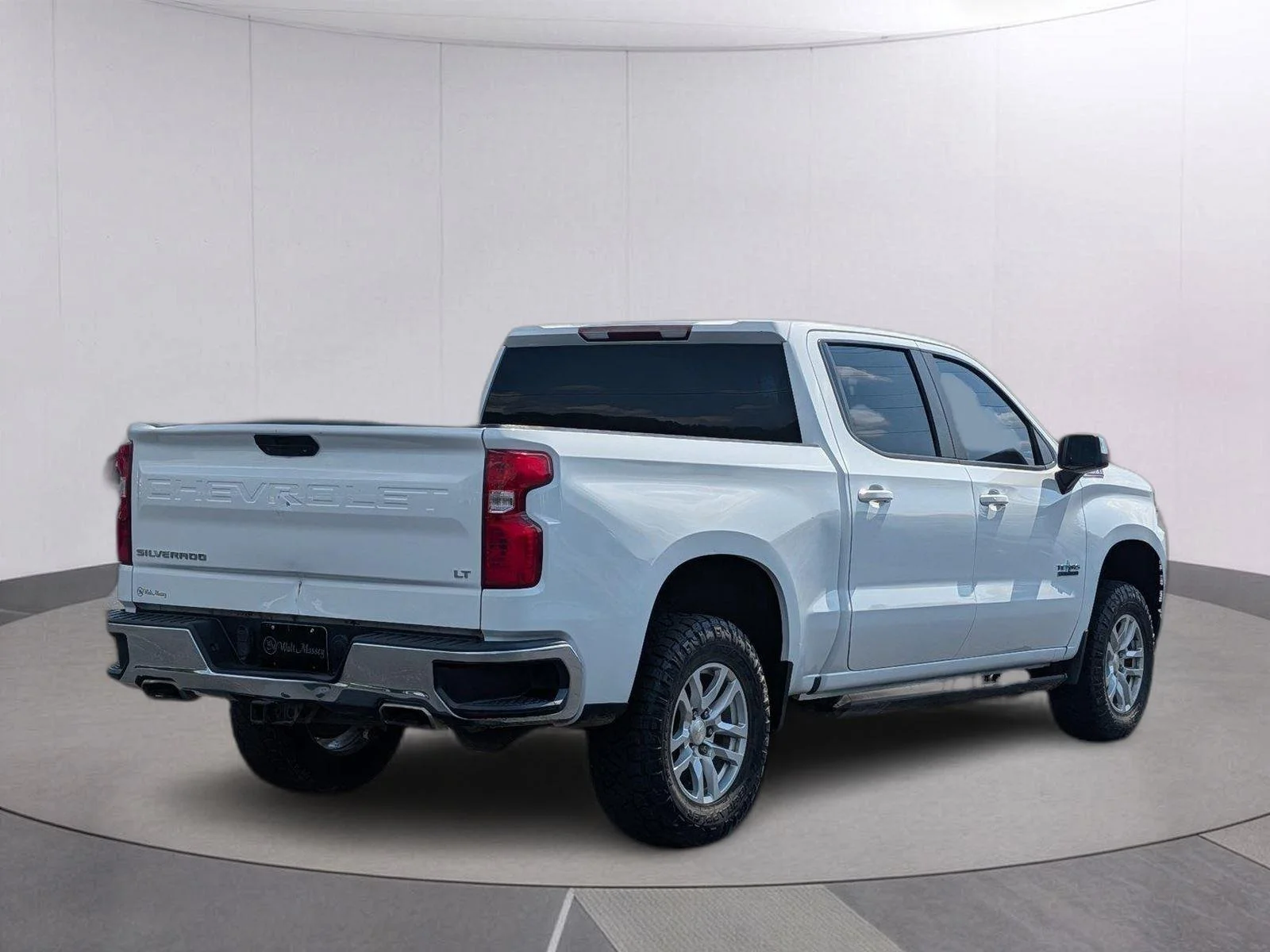 Used 2020 SUMMIT WHITE Chevrolet LT image 6