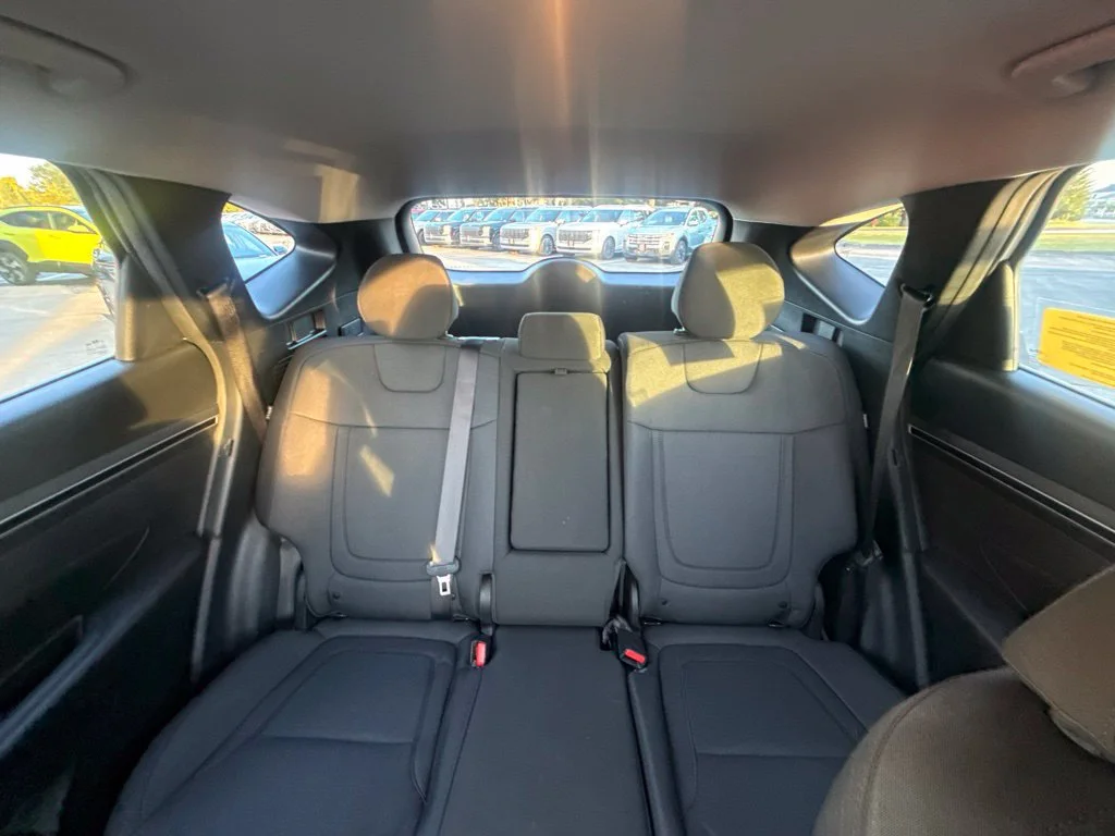 Used 2024 White Hyundai SE image 28