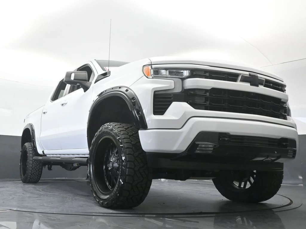 Used 2022 Summit White Chevrolet RST image 69