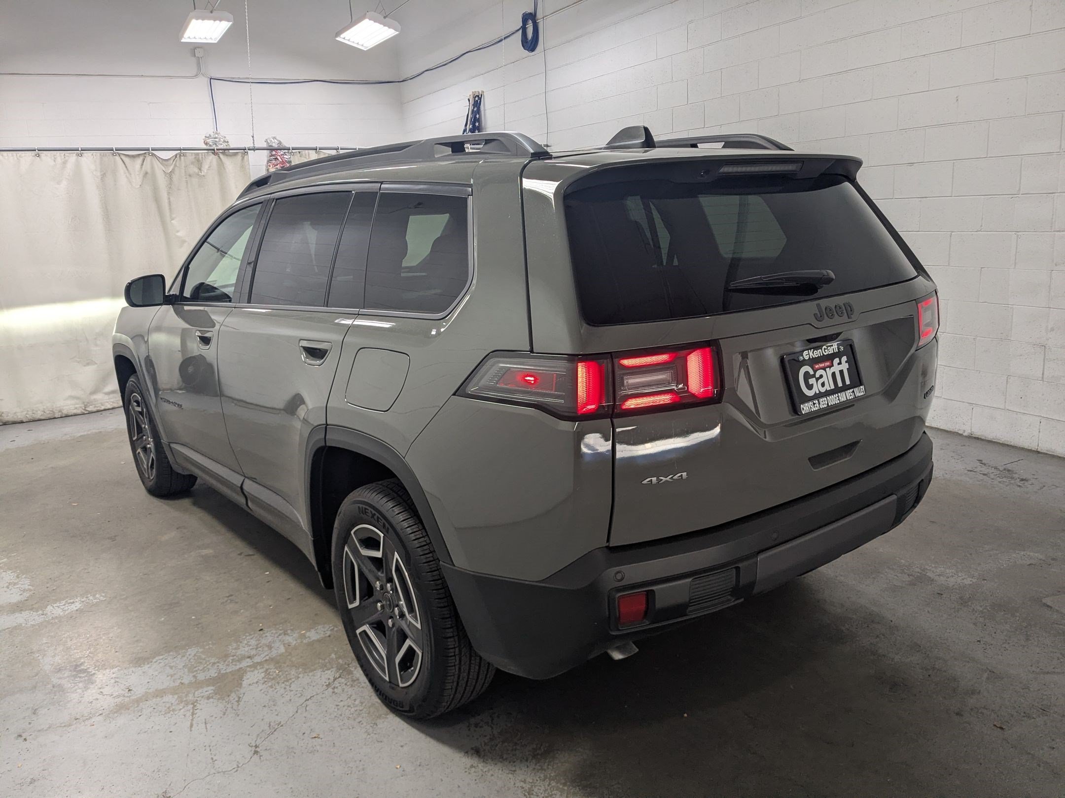 New 2026 Sting-Gray Clearcoat Jeep Laredo image 7