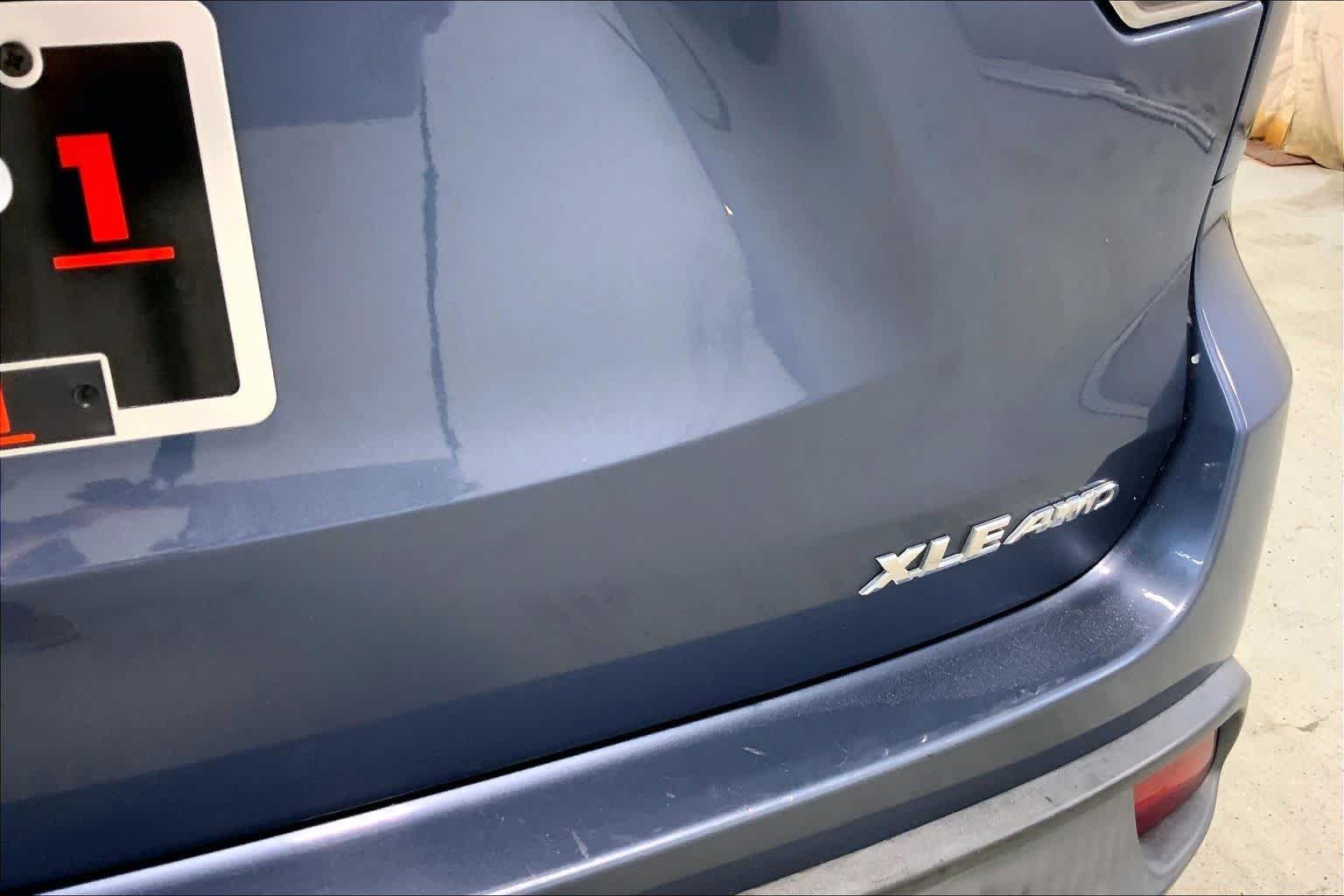 Used 2015 Shoreline Blue Pearl Toyota XLE image 29