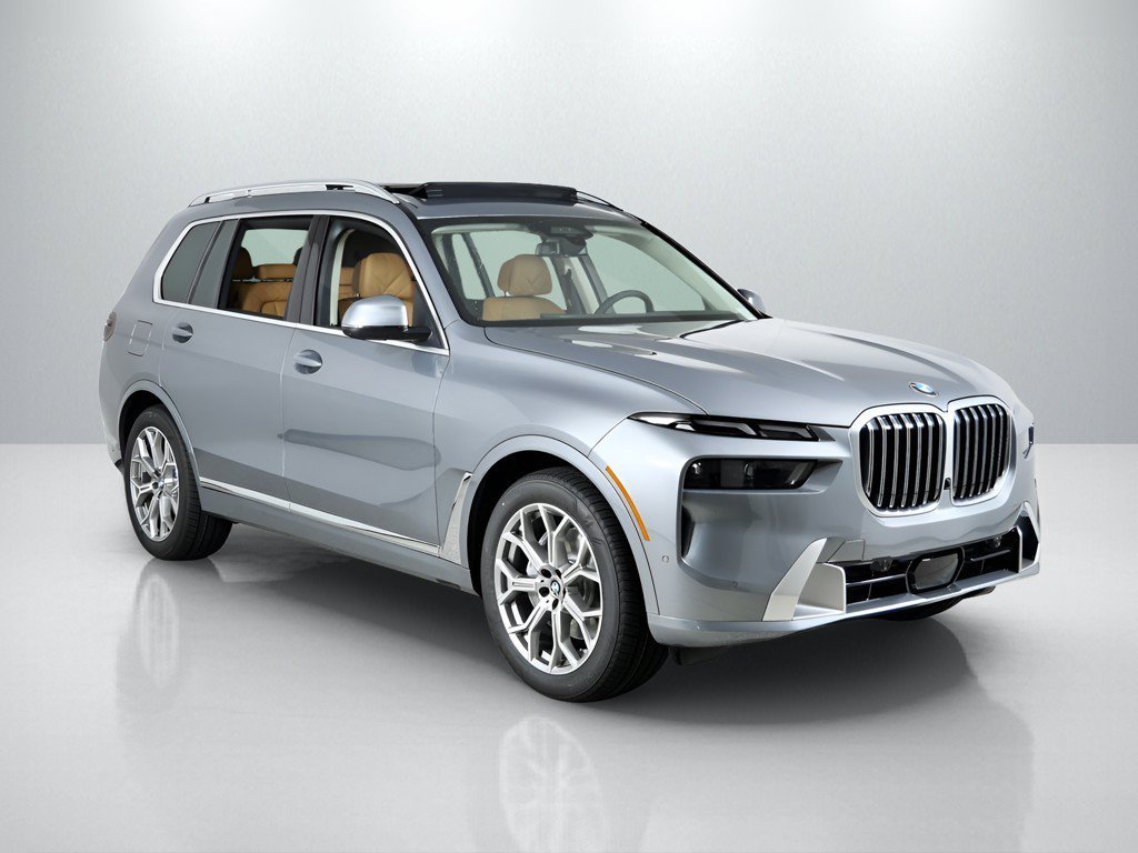Used 2026 Skyscraper Grey Metallic BMW xDrive40i image 8