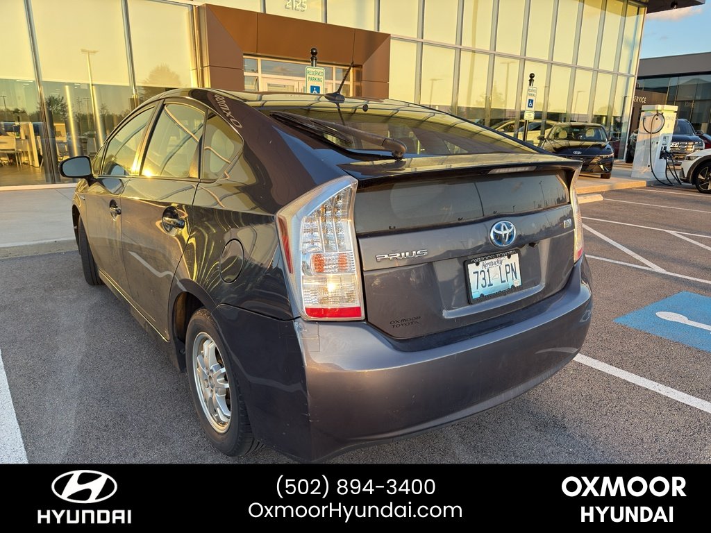 Used 2010 Winter Gray Metallic Toyota III image 6