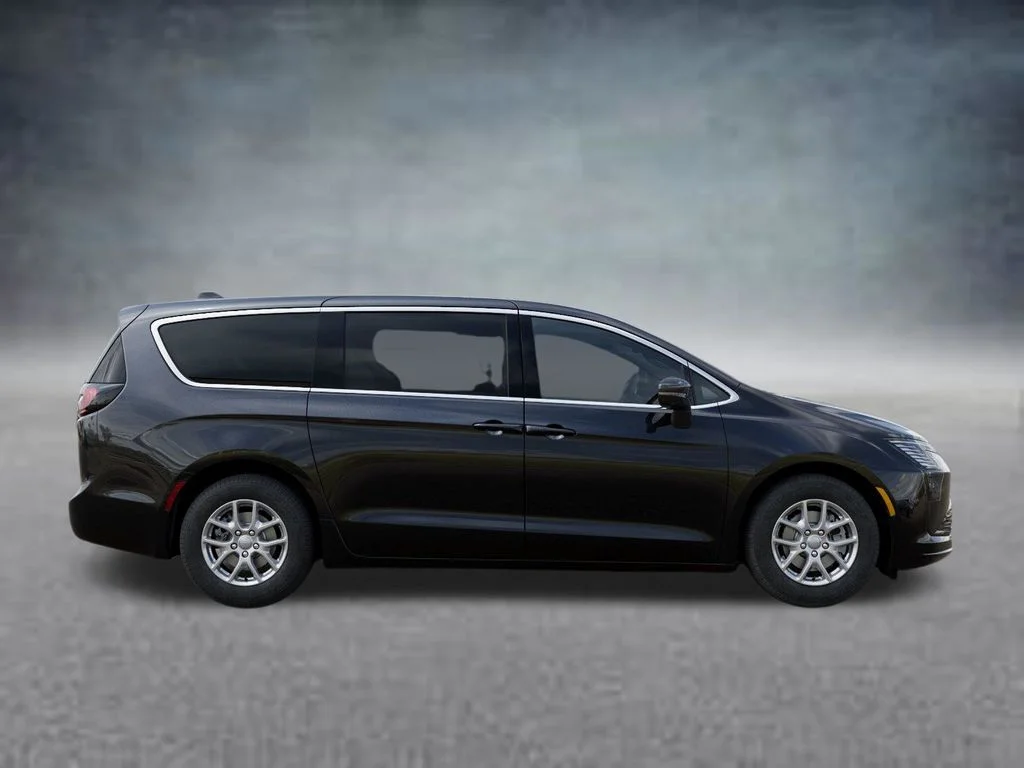 New 2027 Diamond Black Crystal Pearl-Coat Exterior Paint Chrysler Select image 21