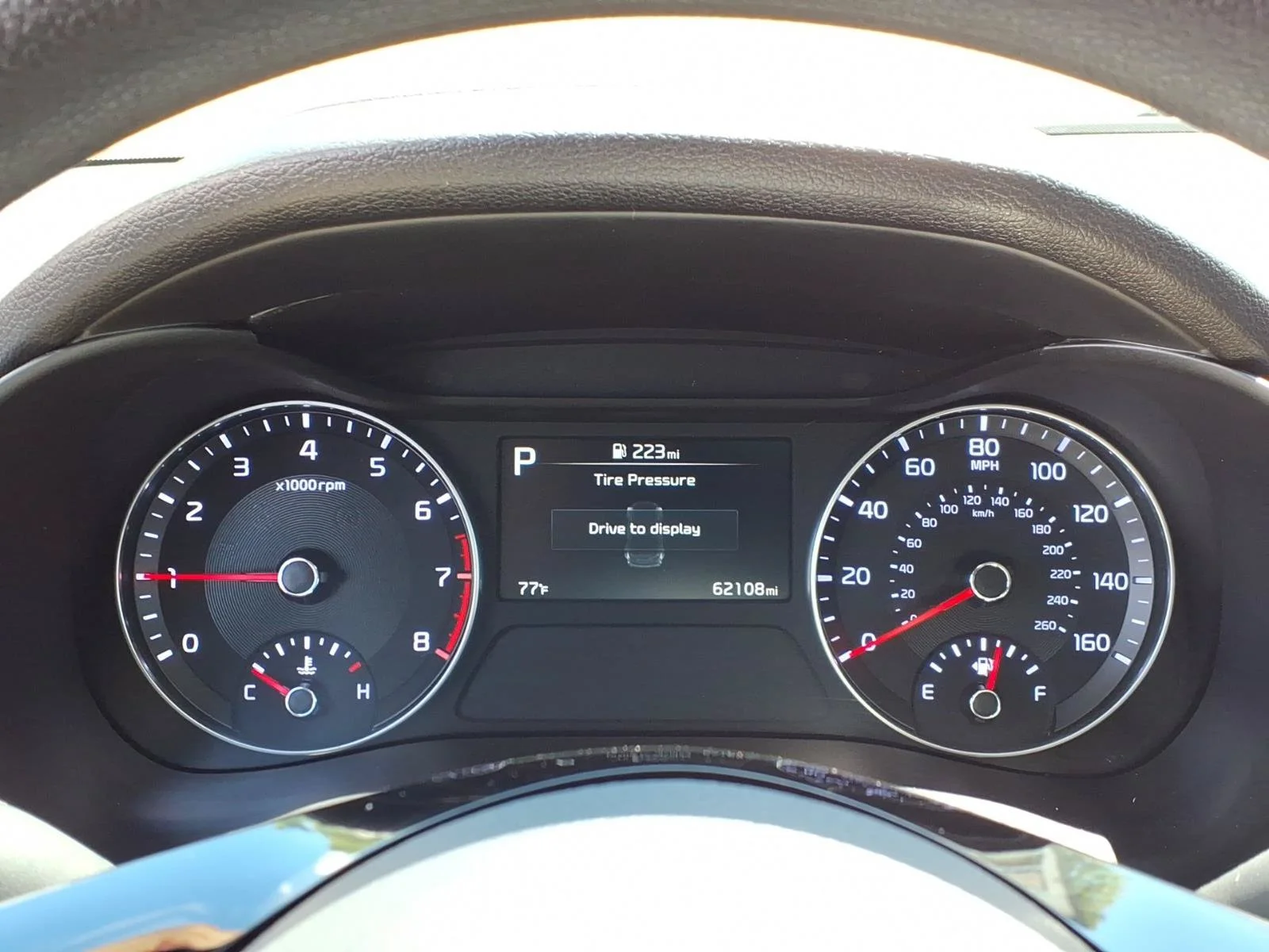 Used 2023 Snow White Pearl Kia LXS image 15