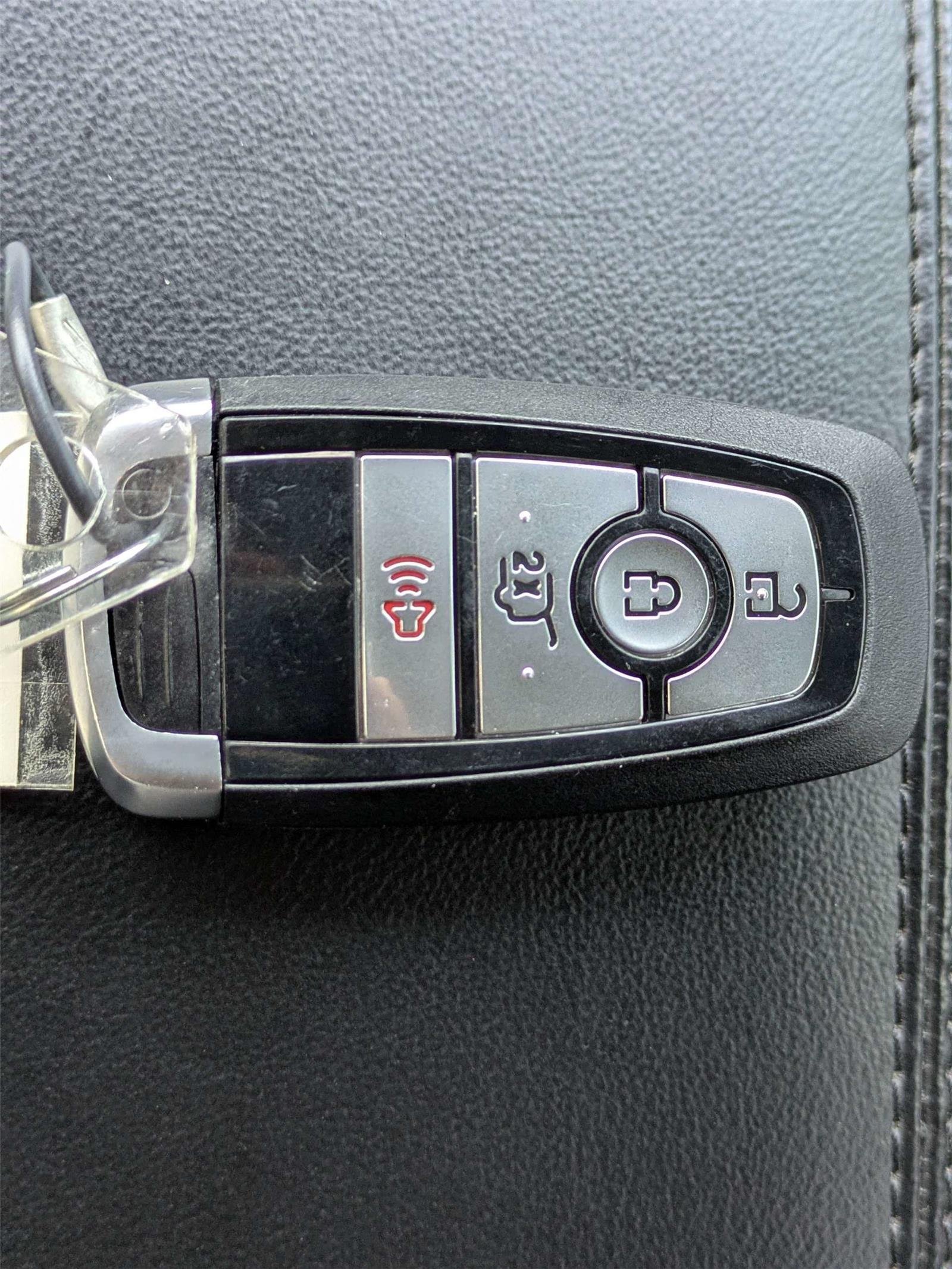 Used 2024 Iconic Silver Ford XLT image 32