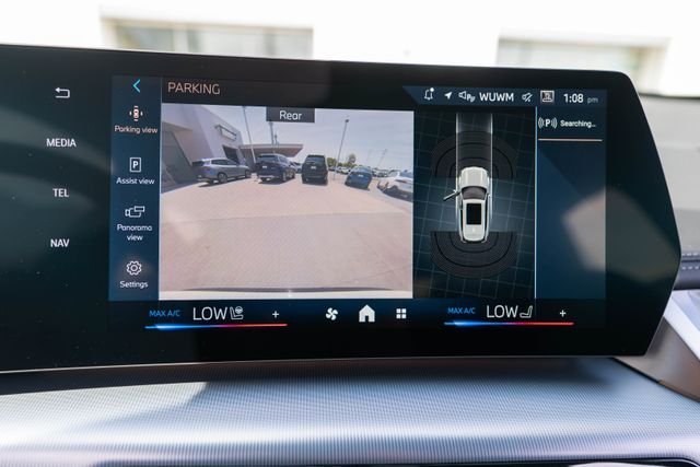 Used 2025 Alpine White BMW xDrive28i image 33