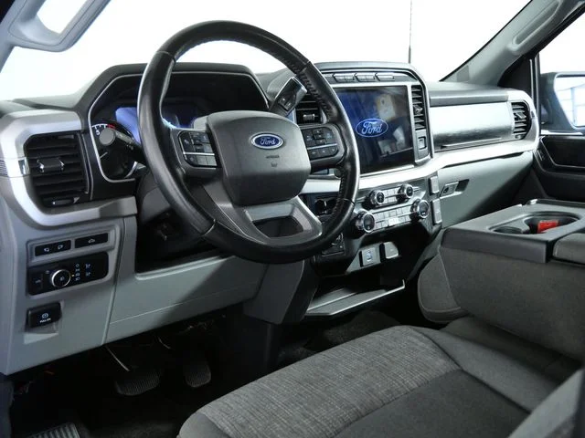 Used 2021 Silver Ford XLT image 18