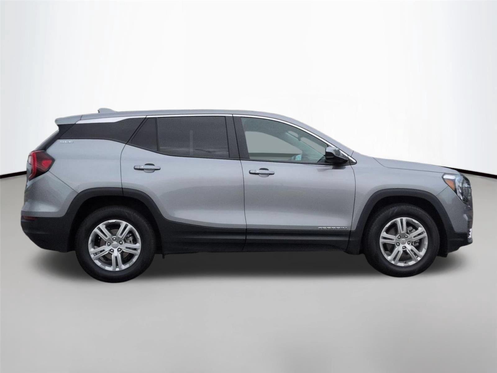 Used 2024 Sterling Metallic GMC SLE image 6