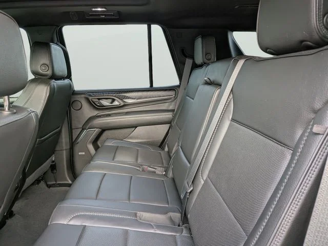 Used 2023 Beige GMC Denali image 17