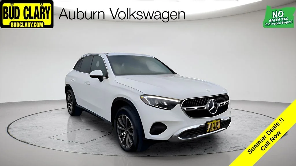 Used 2024 White Mercedes-Benz GLC 300 image 1