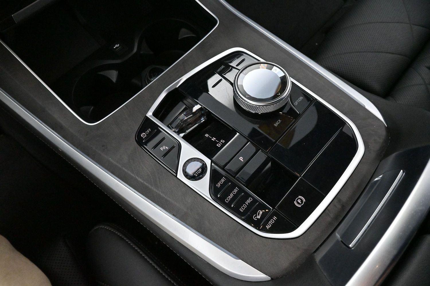 Used 2024 Carbon Black Metallic BMW xDrive40i image 26