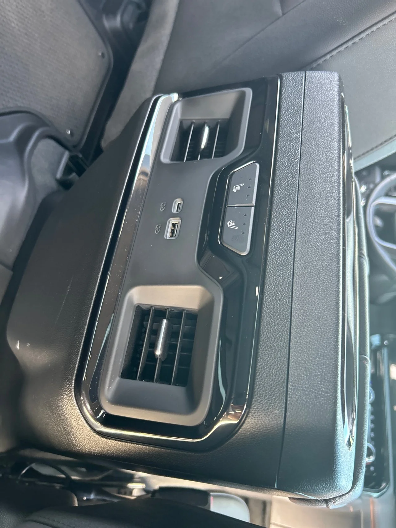 Used 2026 Onyx Black GMC AT4 image 23