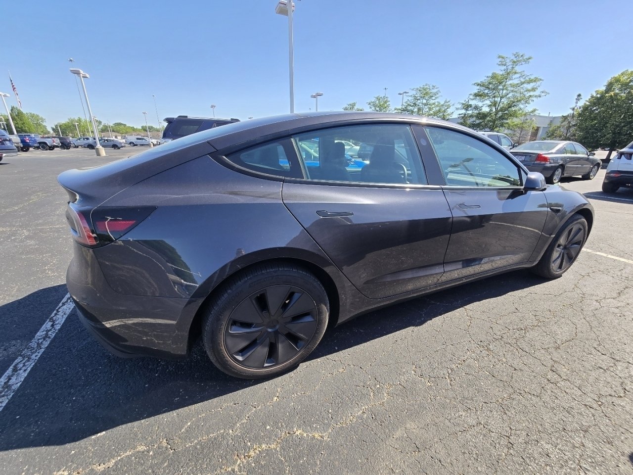 Used 2025  Tesla Long Range image 8