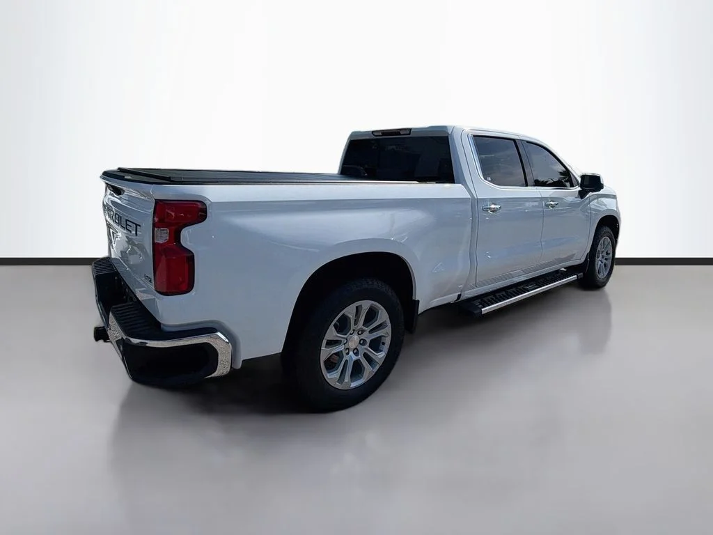 Used 2025 White Chevrolet LTZ image 5