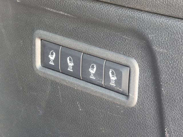 Used 2025 Diamond Black Crystal Pearlcoat Jeep Series II image 22